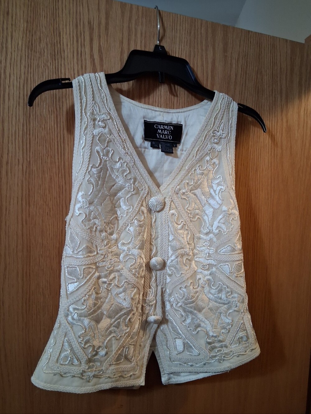 elegant vintage-inspired Carmen Marc Valvo evening vest, Embroidered sleeveless